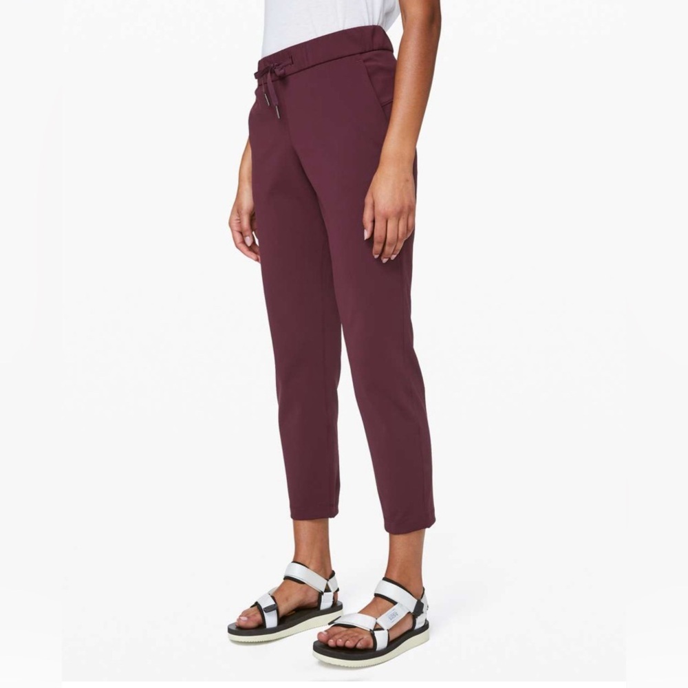 Lululemon On the Fly 7/8 Pant
Dark Adobe - Picture 2 of 11